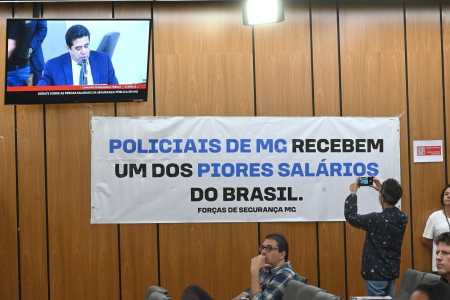 Forças de segurança protestam em audiência nesta terça-feira (24), na ALMG