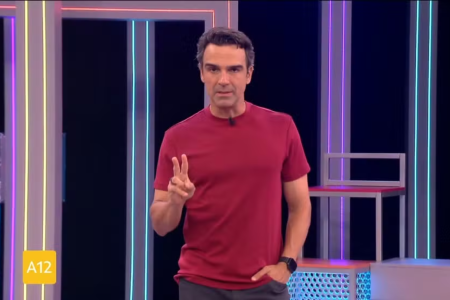 Tadeu Schmidt, apresentador do BBB 26