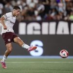 Volante do Fluminense evolui, mas não será relacionado contra o Corinthians