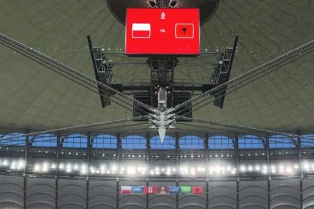 Estádio Nacional de Varsóvia antes do jogo entre Polônia e Albânia
