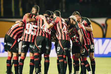 Vitória em campo pelo Campeonato Brasileiro