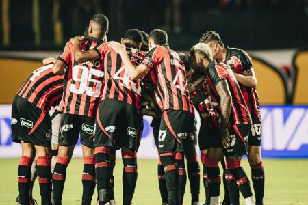 Vitória em campo pelo Campeonato Brasileiro