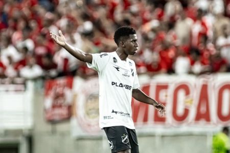 Jhosefer durante partida pelo ABC-RN