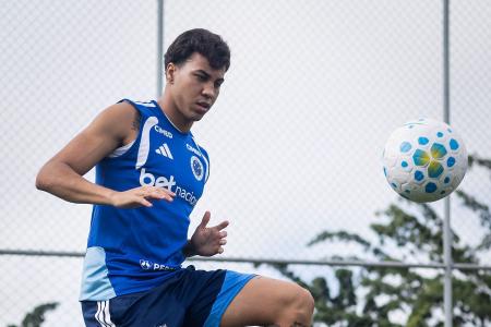 Kaio Jorge durante treino do Cruzeiro