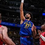 Jokic e Murray decidem, e Nuggets batem Toronto de virada na NBA