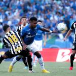 Cruzeiro só empata com Santos no Mineirão e amarga a lanterna da Série A
