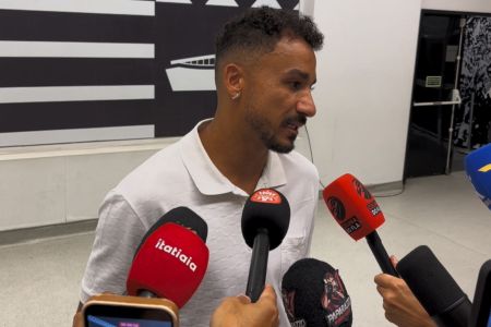 Danilo critica arbitragem de jogo entre Corinthians e Flamengo