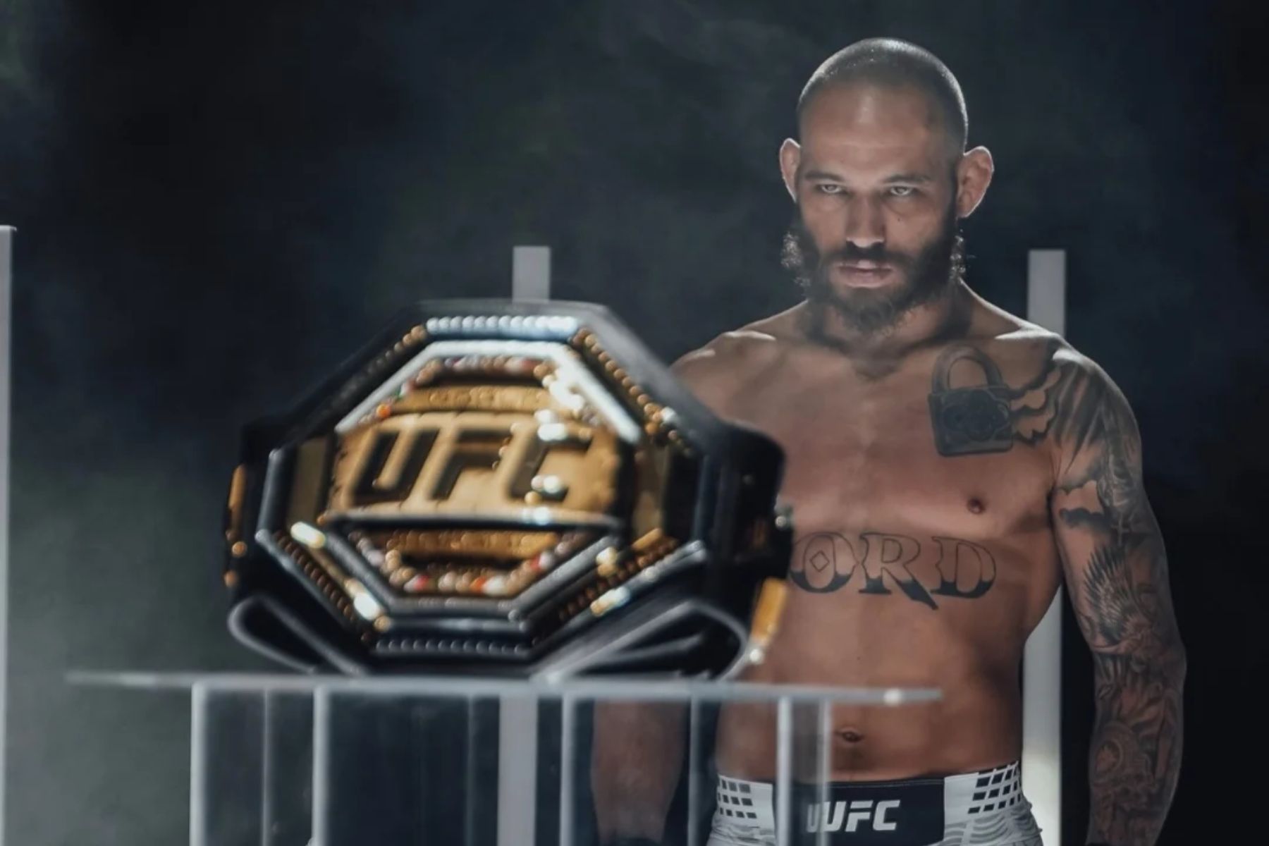 Jean Silva enfrentará ex-desafiante ao cintuão no UFC Noche, veja detalhes