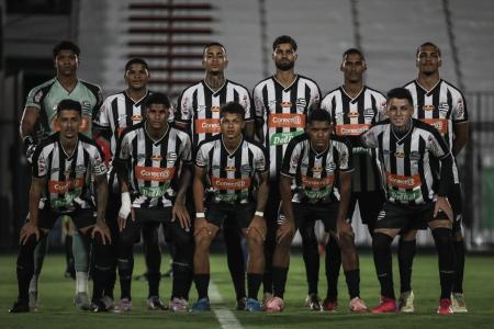 Elenco do Athletic sub-20, que enfrentou São João del-Rei