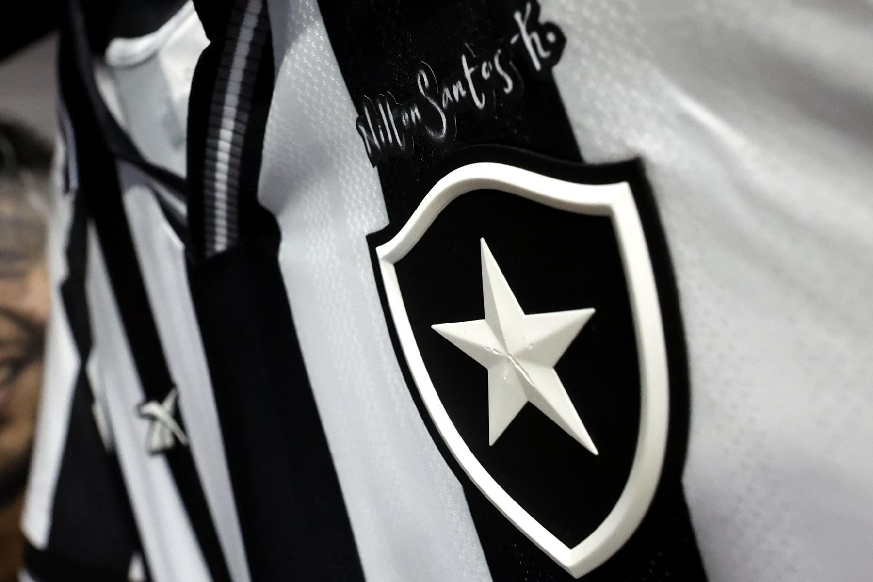 SAF do Botafogo toma decisão sobre compartilhar documentos financeiros