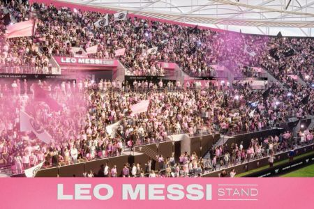 Homenagem a Messi em novo estádio