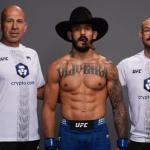 Após estreia avassaladora no UFC, brasileiro manda recado: 'Vou balançar a categoria'
