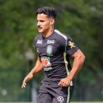 Na Seleção, Kaiki tem encontro com ídolo do Cruzeiro e Rivaldo; veja