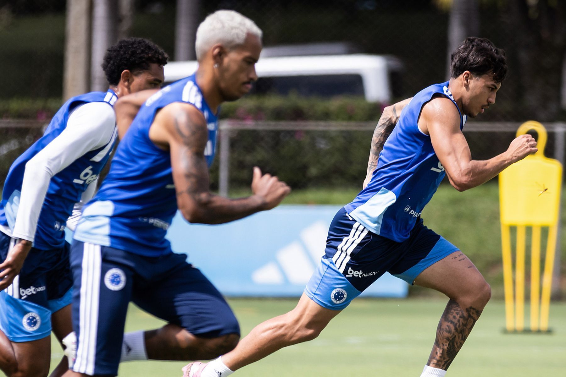 As opções de Artur Jorge para escalar o Cruzeiro contra o Vitória