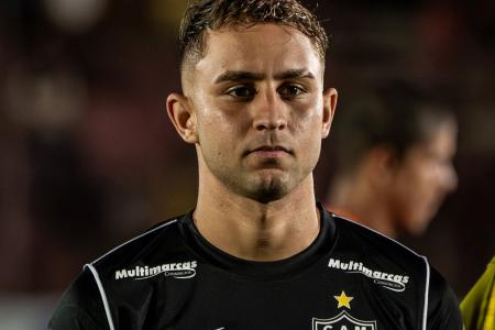 Vitor Gabriel, lateral-direito do Atlético