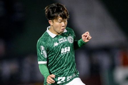 Ryuta Takahashi, jogador do Guarani emprestado ao Pouso Alegre