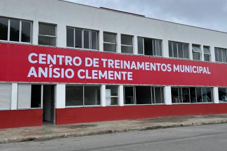 Centro de Treinamento Municipal Anísio Clemente, em Nova Lima