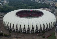 Internacional recebe Chapecoense em busca de engrenar no Brasileirão