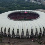 Internacional recebe Chapecoense em busca de engrenar no Brasileirão
