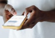 Por que os jovens nos EUA estão fazendo 'detox digital'