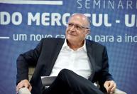 Alckmin critica tarifaço dos EUA e afirma que comércio mundial precisa de previsibilidade