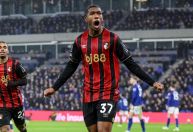 Herói do tetra, Romário indica possível 'sucessor' na Seleção Brasileira