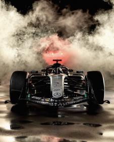 Carro da Mercedes para o GP do Japão