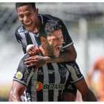Titular no Vasco, Tchê Tchê relembra títulos no Atlético e exalta Hulk