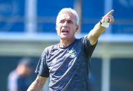As dúvidas de Luís Castro no Grêmio para duelo com Palmeiras pelo Brasileirão