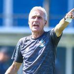 As dúvidas de Luís Castro no Grêmio para duelo com Palmeiras pelo Brasileirão