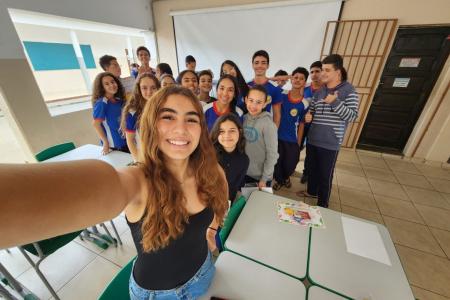 Iniciativa da estudante em Virginópolis, na Região do Vale do Rio Doce, em Minas Gerais, rendeu medalhas de honra ao mérito na Obmep e na Canguru para alunos do colégio • Arquivo pessoal