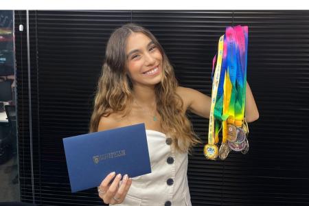 Mineira ganha bolsa de quase R$ 2 milhões para cursar universidade nos EUA • Ana Luiza Pereira / Itatiaia