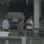 Bolsonaro já está em casa para cumprir domiciliar; veja imagens
