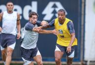 Luís Castro deve promover joia ao time titular do Grêmio contra o Palmeiras