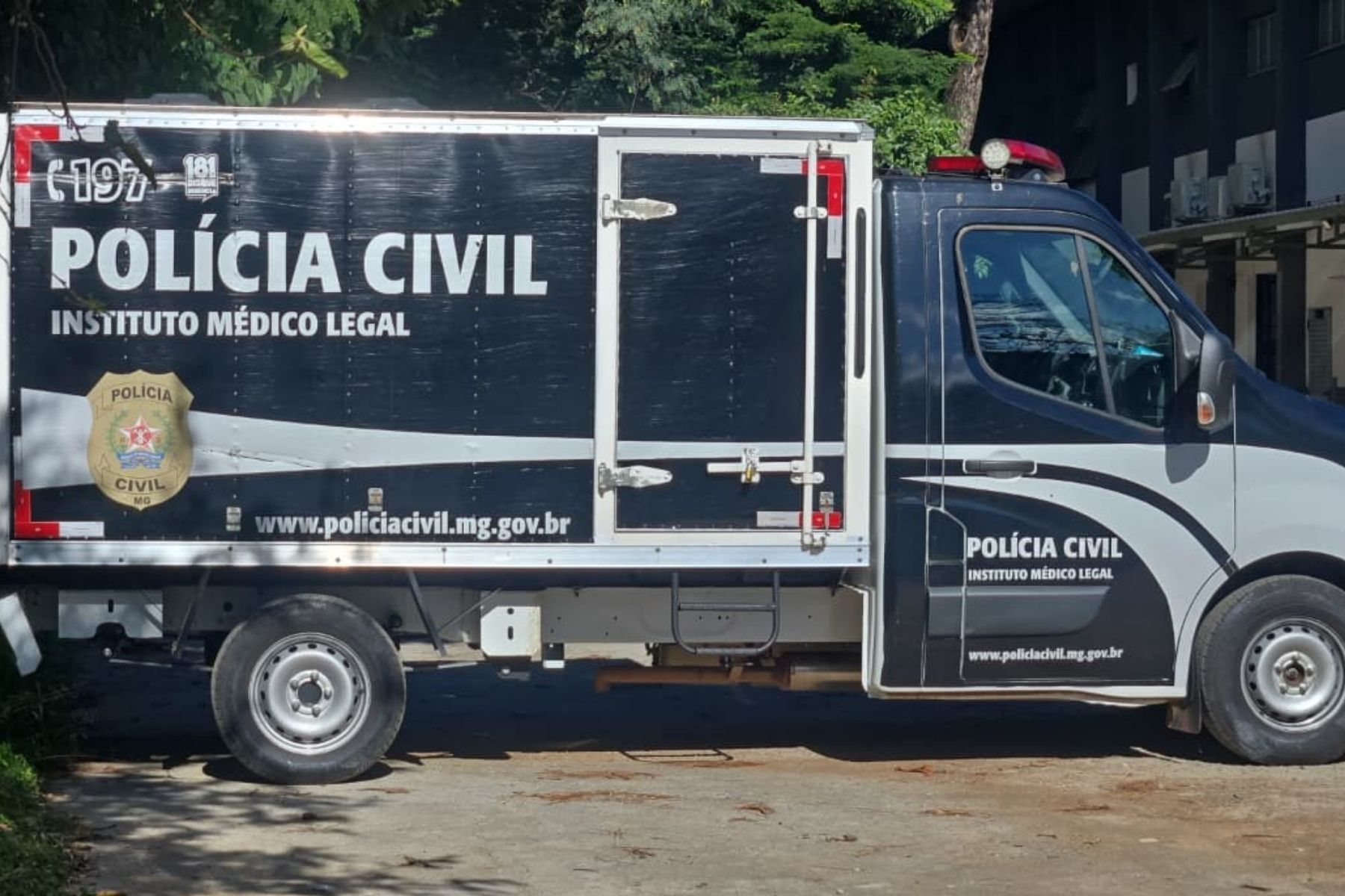 Rabecão da PCMG é furtado dentro do IML de BH