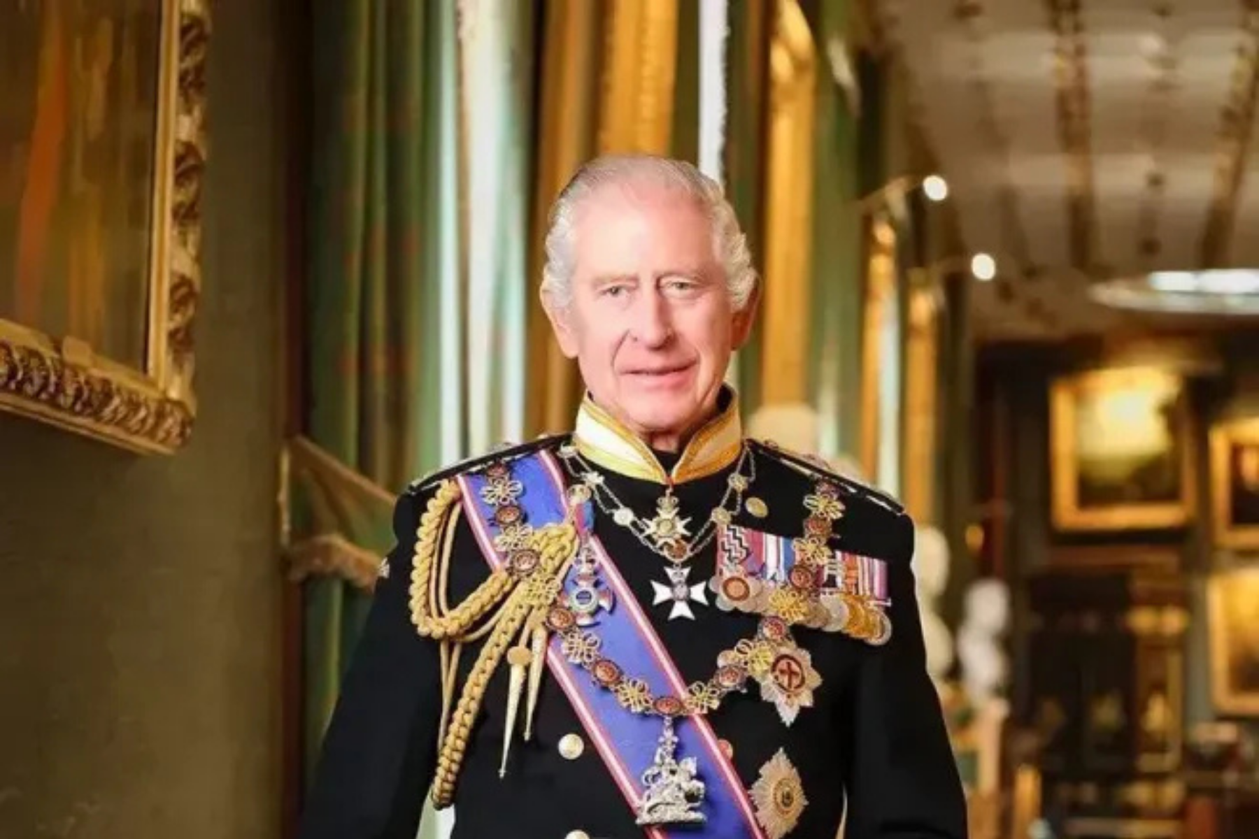 Anúncio falso sobre morte de rei Charles III surpreende britânicos