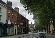 Homem é preso após atropelar sete pessoas em rua movimentada na Inglaterra