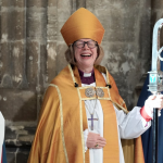 Igreja Anglicana empossa primeira mulher como líder espiritual