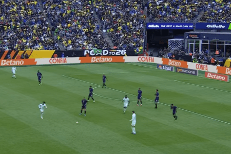 Torcida em jogo da Seleção Brasileira contra a França