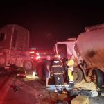 Grávida morre em acidente envolvendo quatro carretas na BR-365, em MG