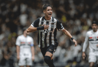 Atlético quita dívida milionária com clube do Chile por compra de Ivan Román