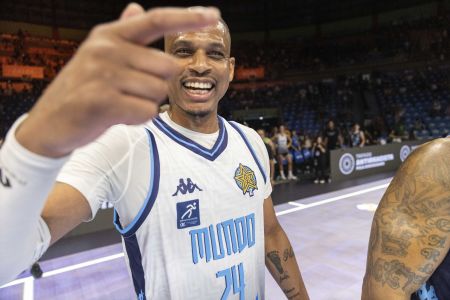 Shamell comemorou a vitória no Jogo das Estrelas no último sábado (28)