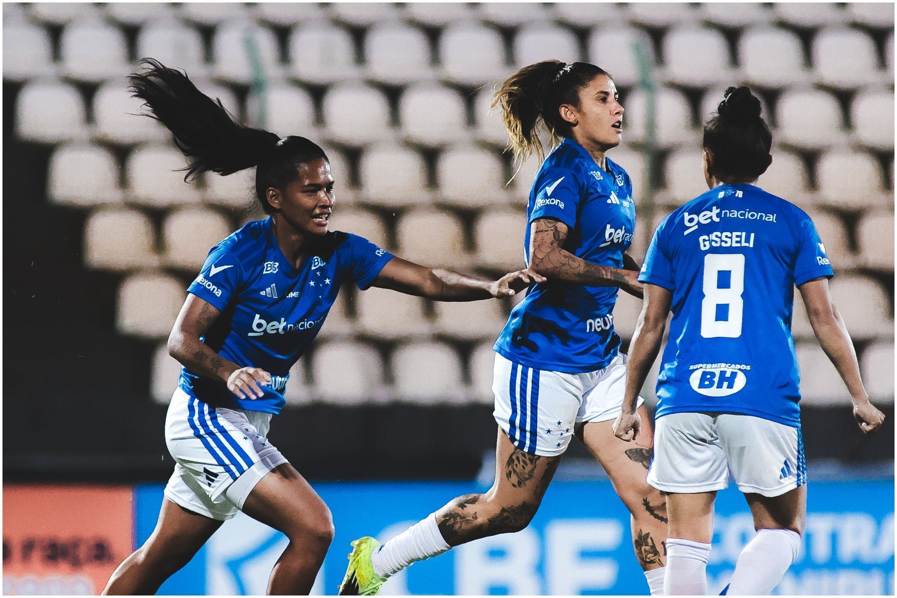 Cruzeiro vence Fluminense e segue 'caça ao líder' no Brasileirão Feminino
