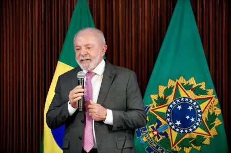 O presidente Luiz Inácio Lula da Silva durante reunião ministerial nesta terça-feira (31), no Palácio do Planalto