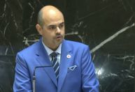 Simões toma posse e anuncia capitais transitórias no interior de MG