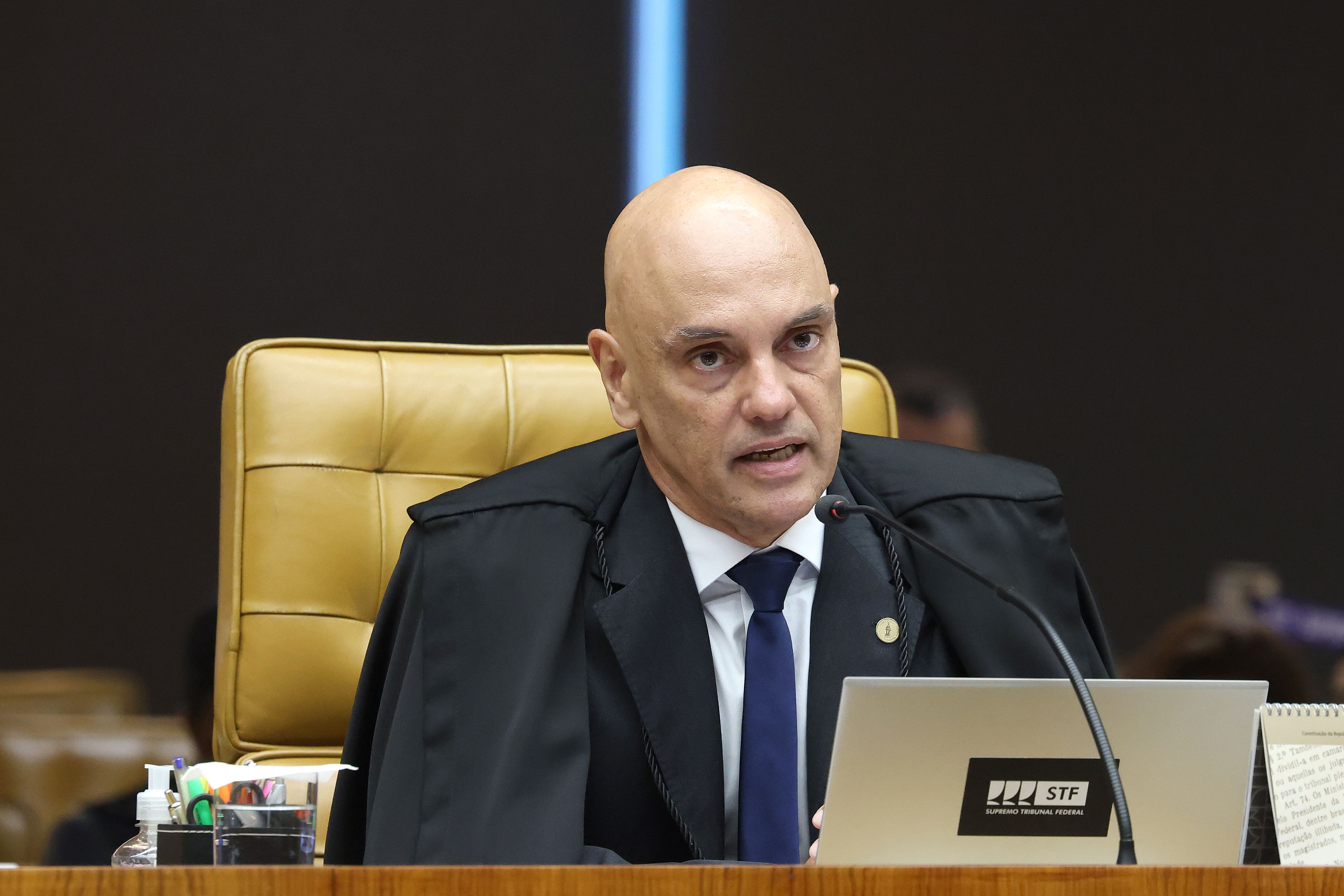 'Não é ficção', diz Moraes sobre infiltração do crime organizado na Alerj