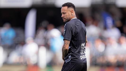 Neymar, jogador do Santos, não foi convocado para a Seleção Brasileira