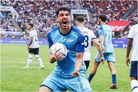 Nino em ação pelo Zenit