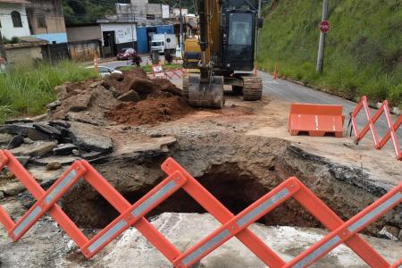 Obra na Rua José Lourenço começou em 18 de março. • PJF/Divulgação