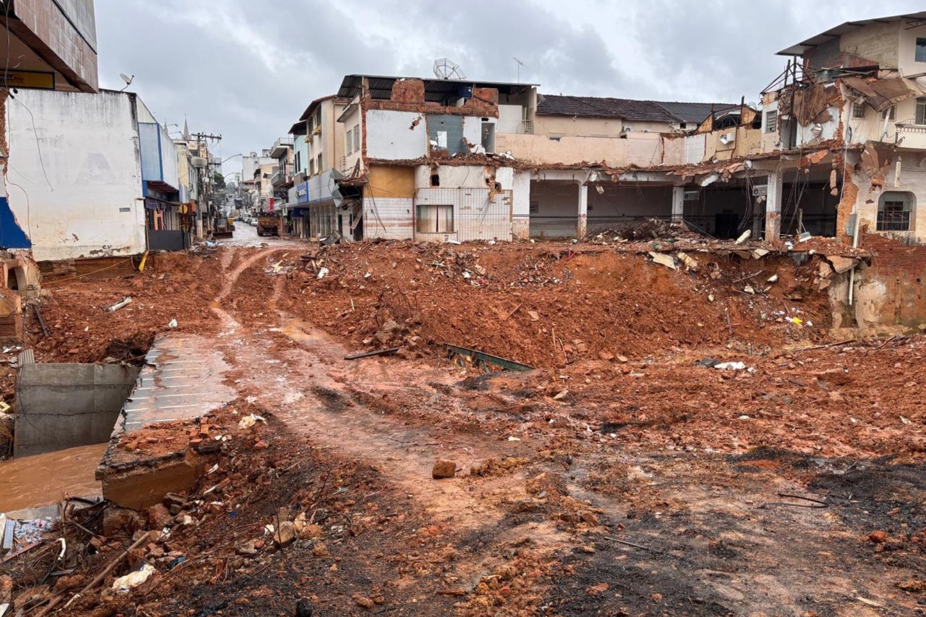 Luto, trauma e memória: a vida após chuvas de fevereiro na Zona da Mata